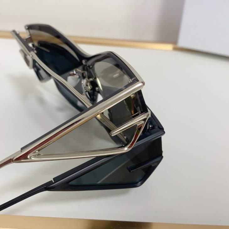 Picture of Givenchy Sunglasses _SKUfw68373075fw